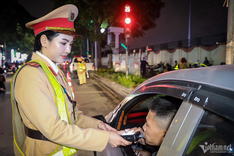 Ngày mùng 1 Tết: Xử lý 2.835 trường hợp vi phạm nồng độ cồn trên toàn quốc